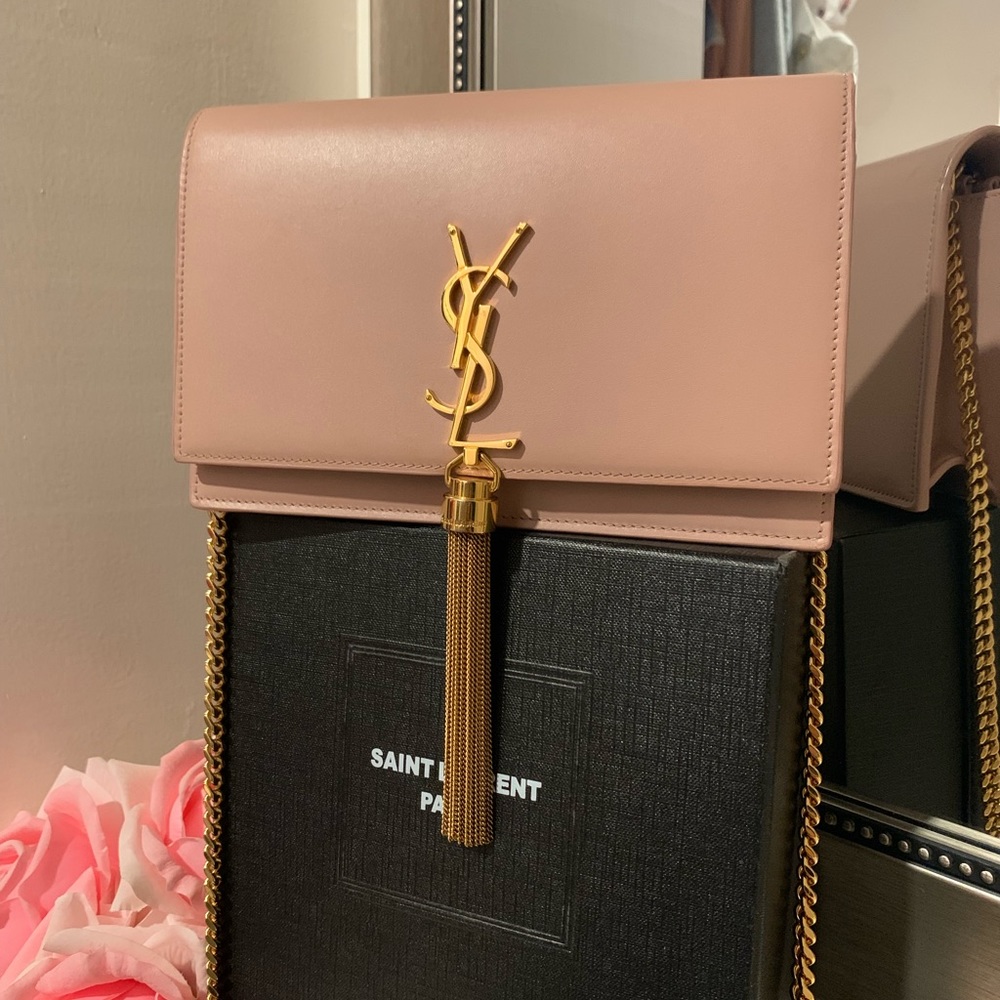 YSL KATE TASSEL CHAIN WALLET IN PALE BLUSH LEATHER